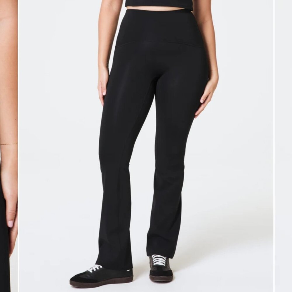 NWT SPANXshape™ Booty Boost® Flare Yoga Pant Plus Size Very Black / 3X